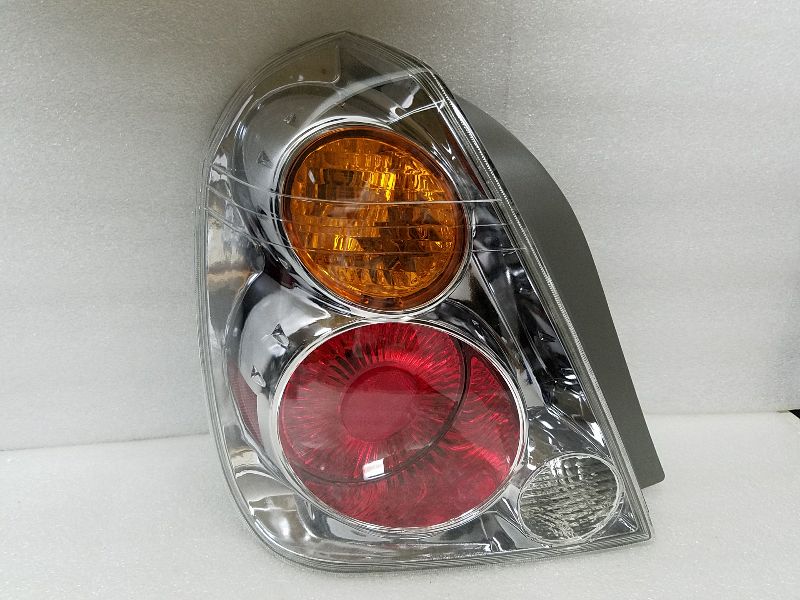 Clear Headlights For 2002-2004 Nissan Altima – Chrome Housing, Left+Right, DOT/SAE