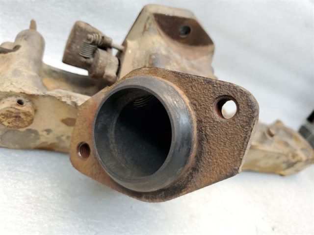 Exhaust Manifold 4.9L 300 6-Cylinder With O2 & Smog Fits 1981-1986 Ford F150 - Image 7