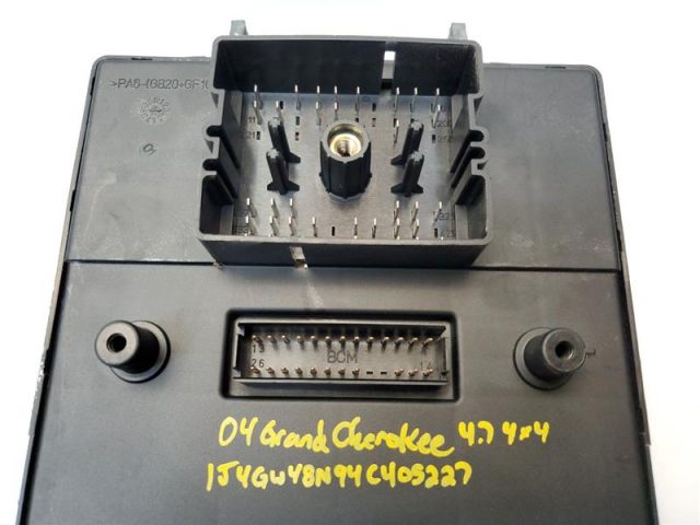 Junction Block Under Dash Interior Fuse Box Fits 2002 2003 2004 Grand Cherokee - Image 3