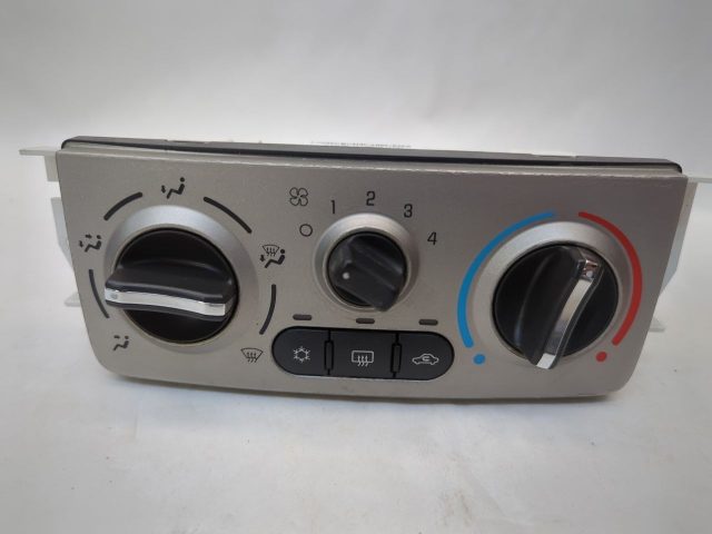 Temperature Control With AC Silver Face Fits 2005-2010 Cobalt