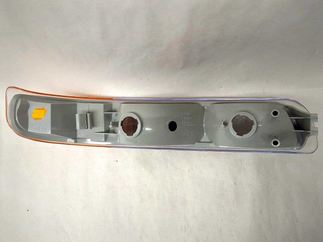 Driver Left Front Turn Signal Fits 1999-2002 Silverado 1500 - Image 2