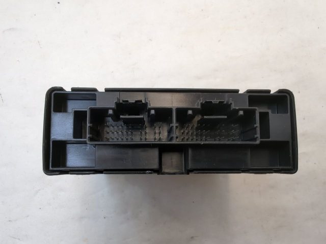 Serial Data Gateway Control Module Fits 2020-2024 Silverado 3500 - Image 3