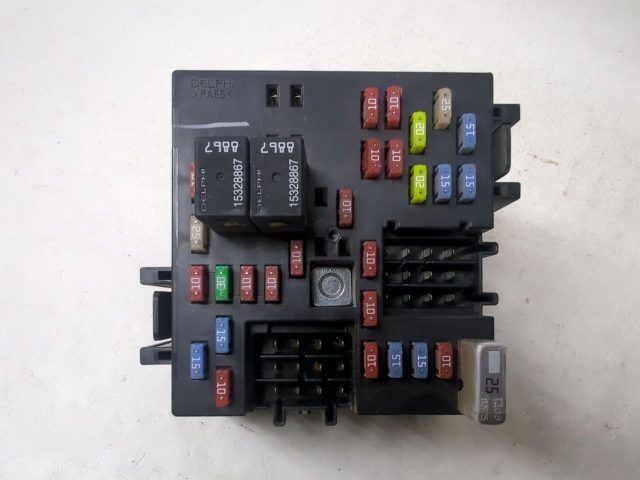 Interior Fuse Box 15058033 (Drivers Dash) Fits 2003-2005 Silverado 2500