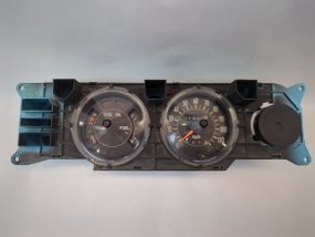 Speedometer Instrument Cluster 1.6L 2TC Temp/Fuel/Speedometer Fits 1976 Corolla