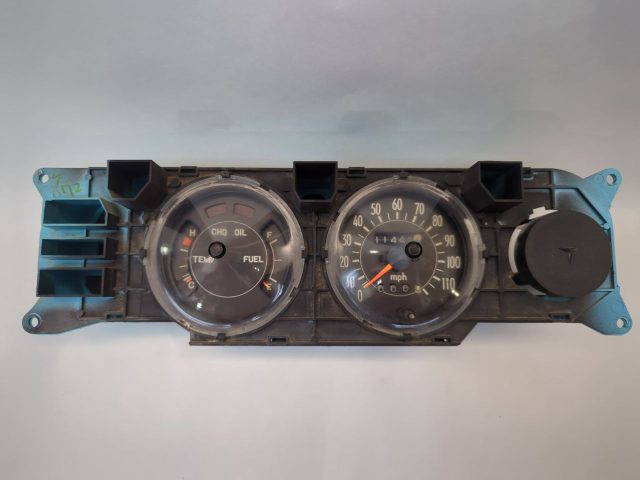 Speedometer Instrument Cluster 1.6L 2TC Temp/Fuel/Speedometer Fits 1976 Corolla