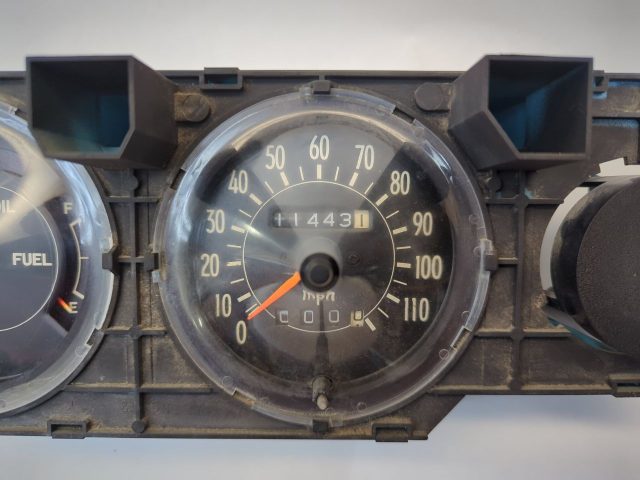 Speedometer Instrument Cluster 1.6L 2TC Temp/Fuel/Speedometer Fits 1976 Corolla - Image 6