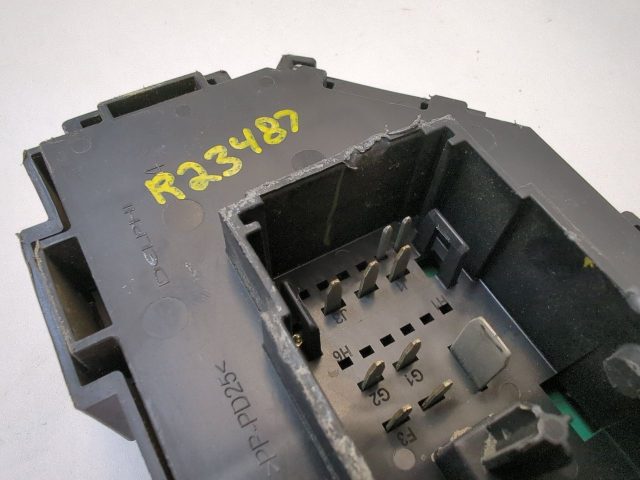 Interior Cabin Fuse Box GM 15925044 Match Part # - Image 4