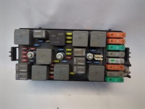 Engine Fuse Box Match Part # Fits 2005-2006 Equinox
