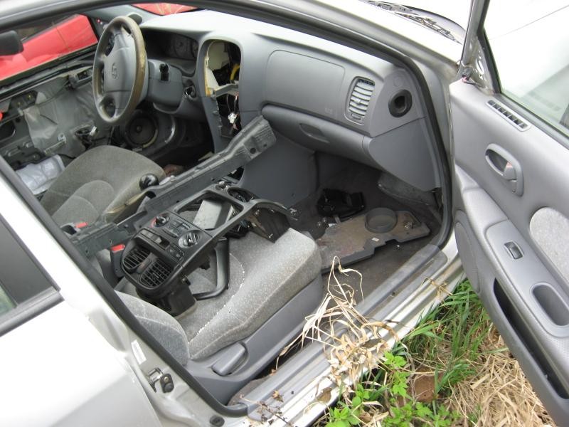 2001 Hyundai Sonata STD (AA0008) Part Out