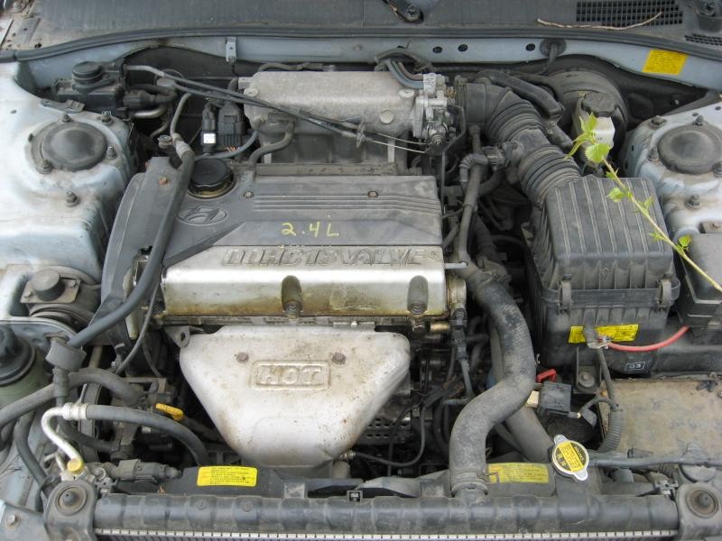2001 Hyundai Sonata STD (AA0008) Part Out