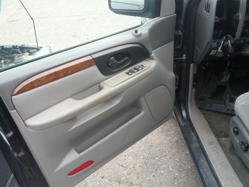 2004 Isuzu Ascender LS 7-Pass (AA0104) Part Out