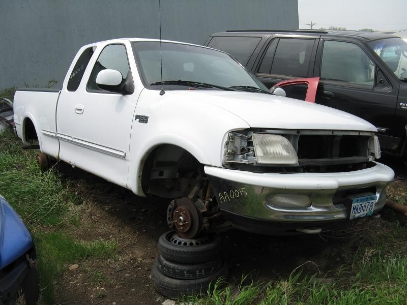 1997 Ford F-150 XLT (AA0015) Part Out