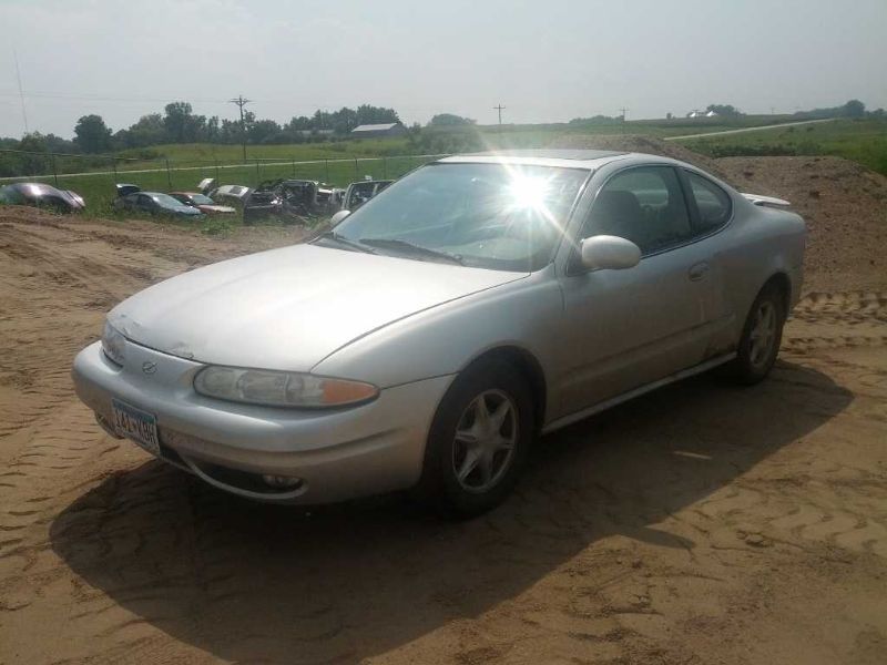 2001 Oldsmobile Alero GL (AA0132) Part Out