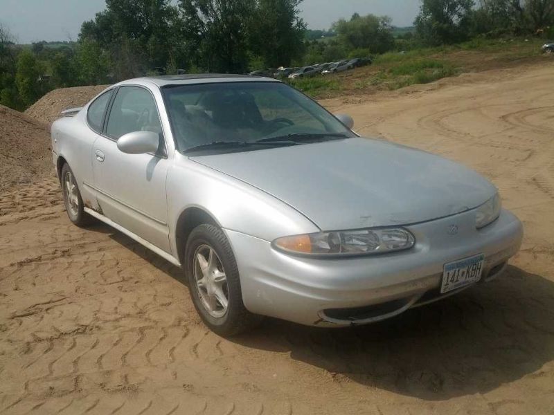 2001 Oldsmobile Alero GL (AA0132) Part Out