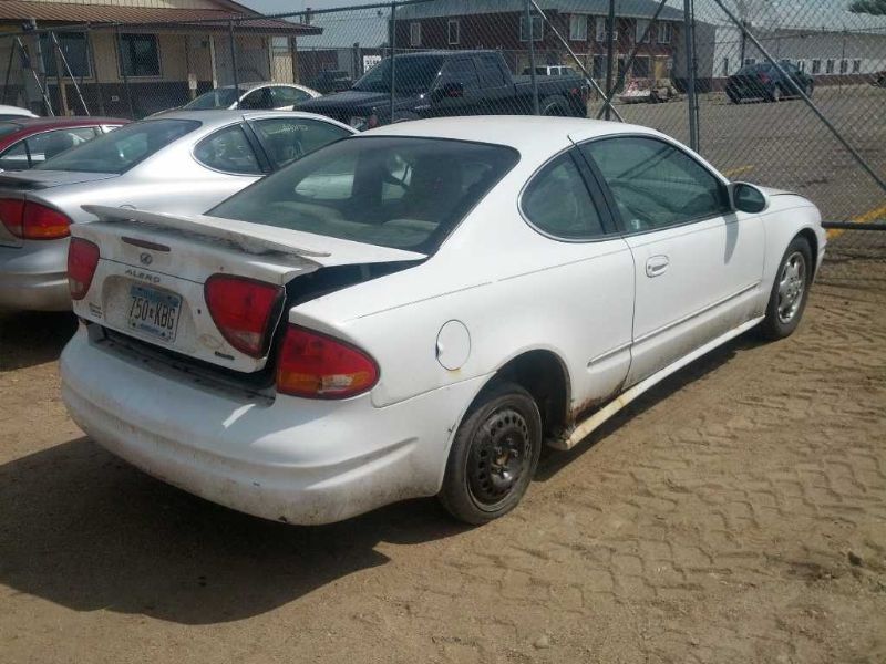 2000 Oldsmobile Alero GL (AA0136) Part Out