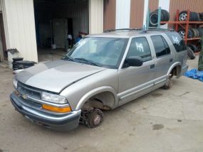 2000 Chevrolet S10 Blazer LS (AA0149) Part Out