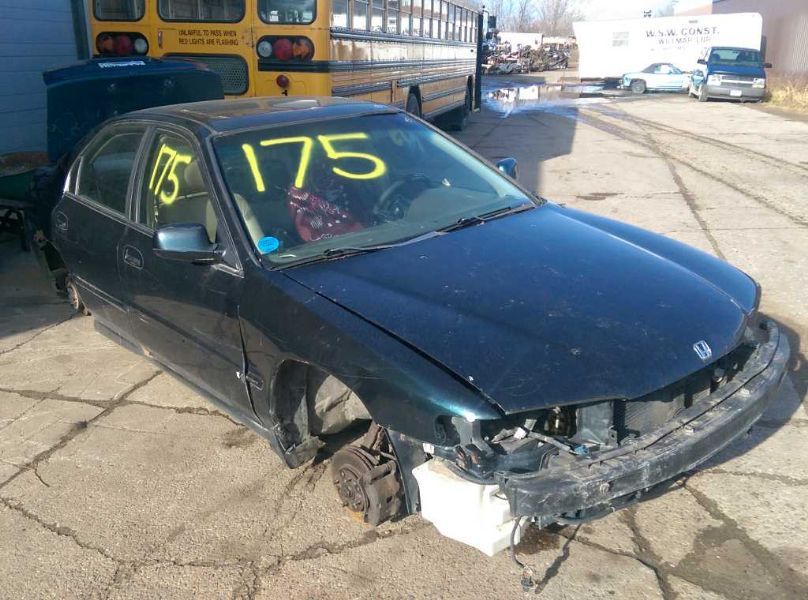 1995 Honda Accord EX (AA0175) Part Out