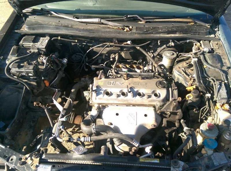 1995 Honda Accord EX (AA0175) Part Out