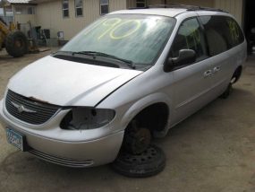 2003 Chrysler Town & Country LX (AA0190) Part Out