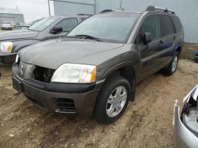 2004 Mitsubishi Endeavor LS (AA0230) Part Out