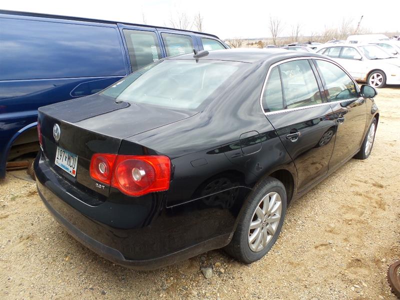 2006 Volkswagen Jetta 2.0T (AA0251) Part Out