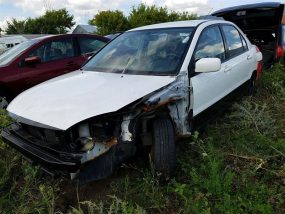 2005 Mitsubishi Lancer ES (AA0261) Part Out