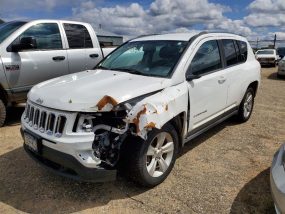 2013 Jeep Compass Latitude (AA0280) Part Out