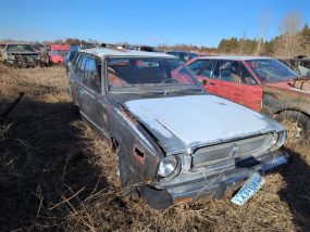 1976 Toyota Corolla (AA0301) Part Out