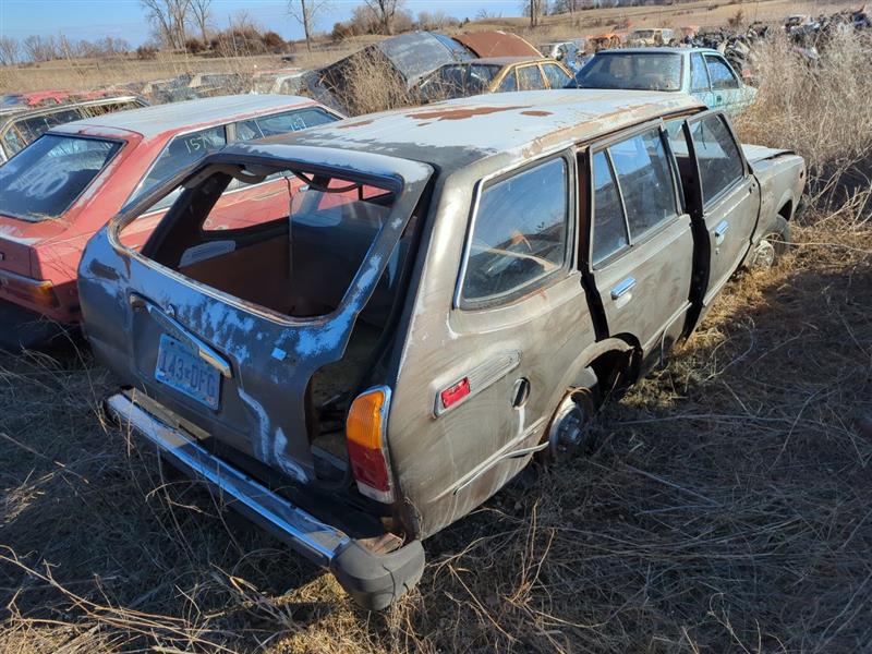 1976 Toyota Corolla (AA0301) Part Out