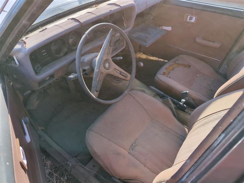 1976 Toyota Corolla (AA0301) Part Out