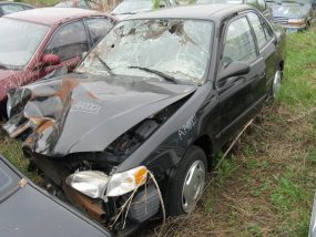 1999 Toyota Corolla CE (AA0001) Part Out