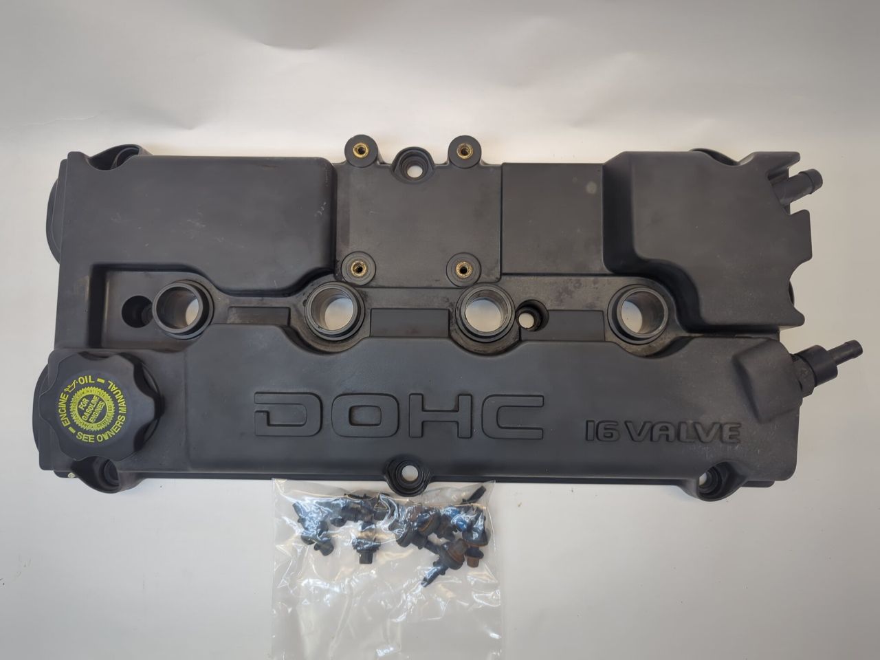 Valve Cover 2.4L DOHC Non-Turbo 2002 PT Cruiser
