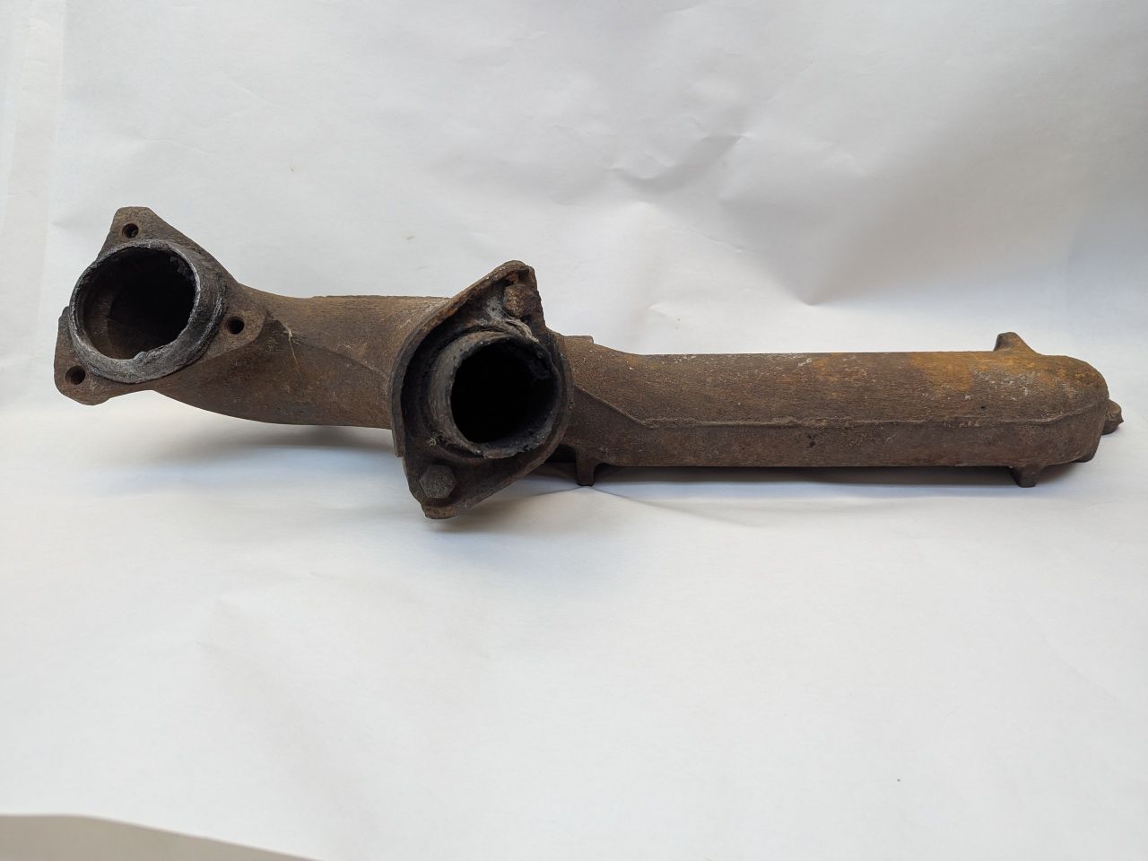 Right Exhaust Manifold Passenger W/O O2 Hole Fits 1980-1985 Eighty Eight